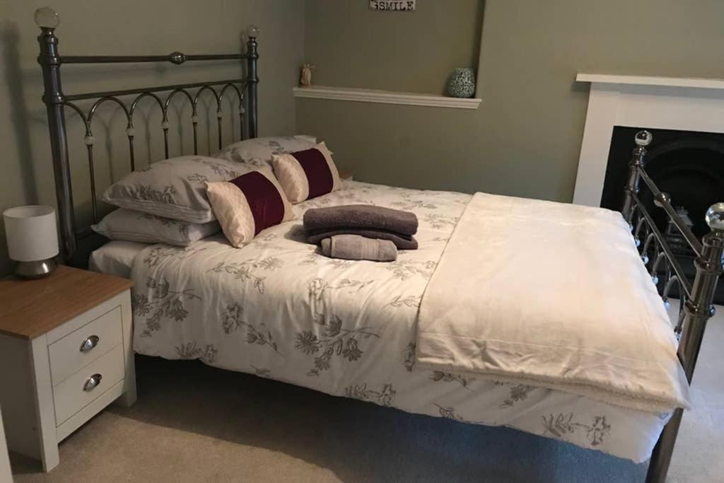 8A Tweed Cottage, Just Off The High St In Peebles Εξωτερικό φωτογραφία