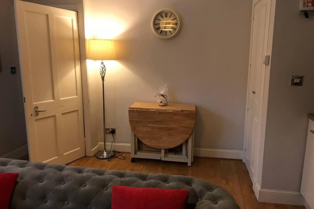 8A Tweed Cottage, Just Off The High St In Peebles Εξωτερικό φωτογραφία