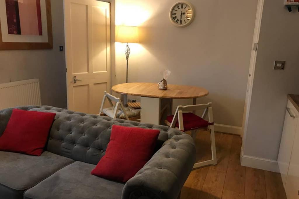 8A Tweed Cottage, Just Off The High St In Peebles Εξωτερικό φωτογραφία