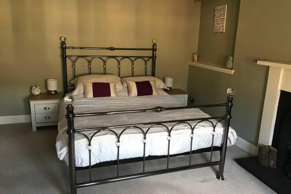 8A Tweed Cottage, Just Off The High St In Peebles Εξωτερικό φωτογραφία